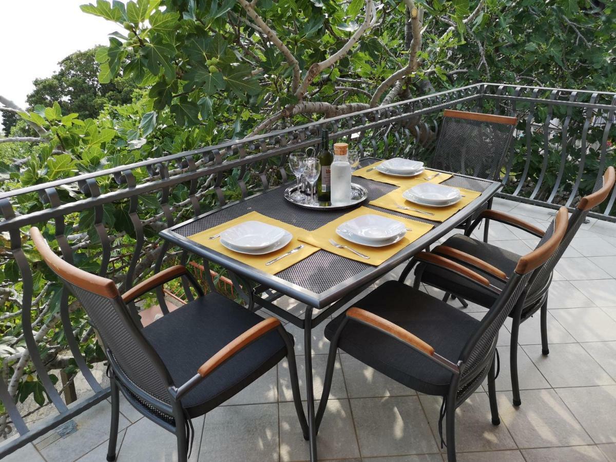 Katarina Apartamento Punat Exterior foto